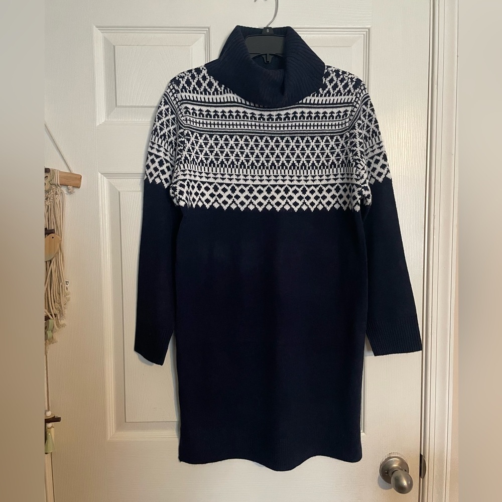 Gloria Vanderbilt Navy and White Patterned Turtleneck Sweater